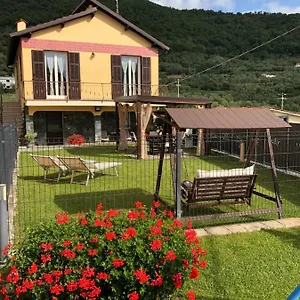 Casa Ginni Con Piscina E Giardino Ferienhaus
